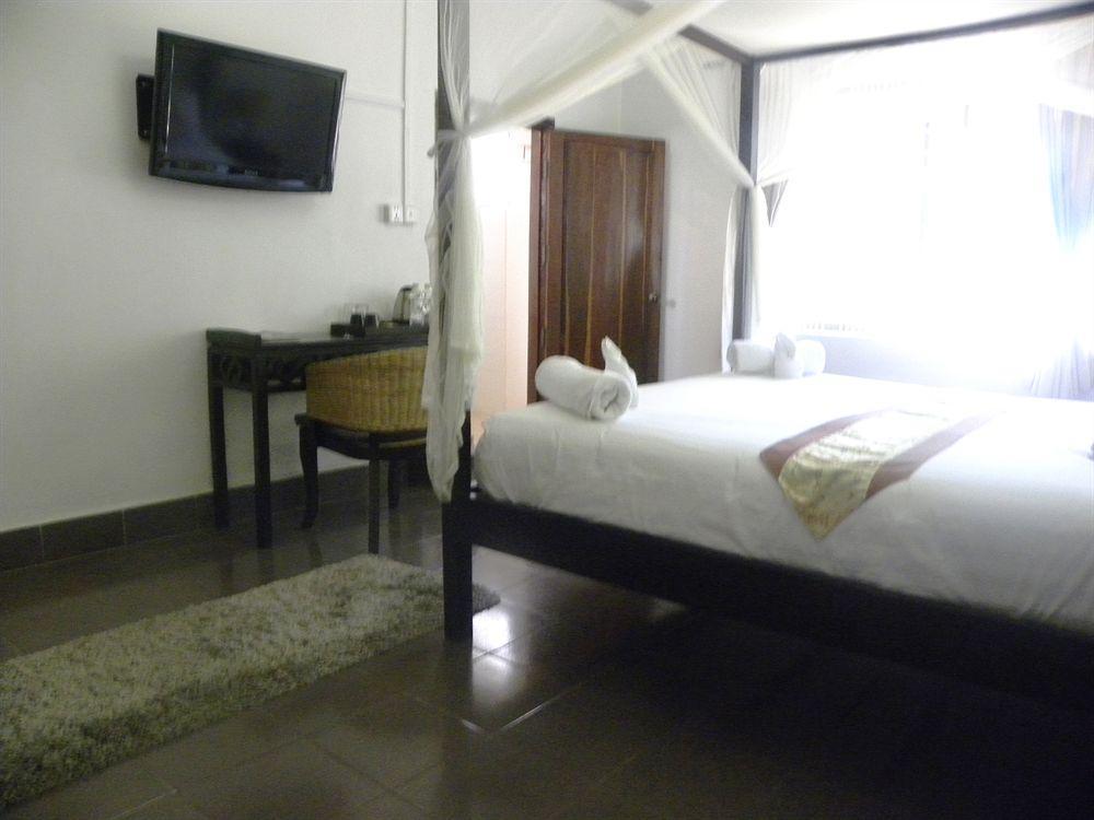 The Willow Boutique Hotel プノンペン エクステリア 写真